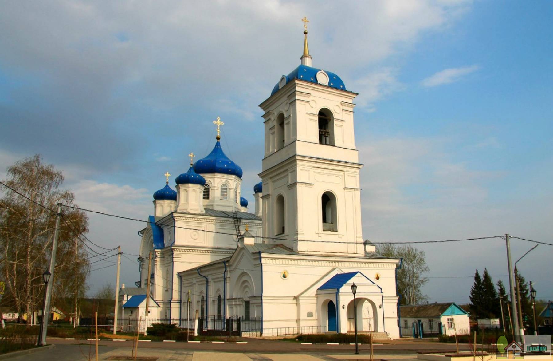 Погода репьевка воронежская область на 10 дней. Церковь Петра и Павла Репьевка. Петропавловский храм Репьевка Воронежская. Репьёвка Воронежская область храм. Церковь Репьевка Воронеж.